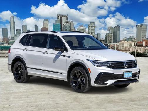Opal White Pearl Effect 2023 Volkswagen Tiguan 2.0T SE R-Line Black