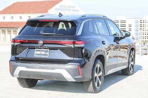 2025 Volkswagen Tiguan 2.0T SE