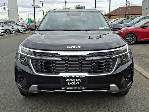 Fusion Black 2025 Kia Seltos S