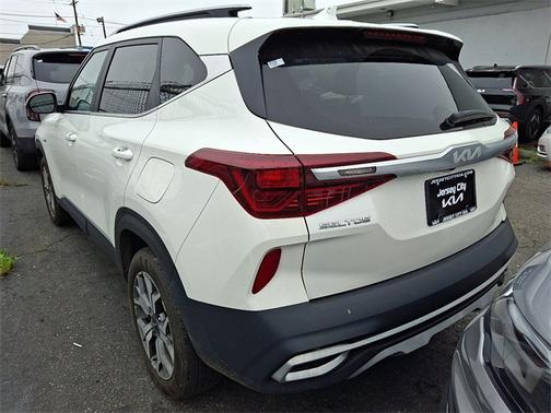 2022 Kia Seltos EX