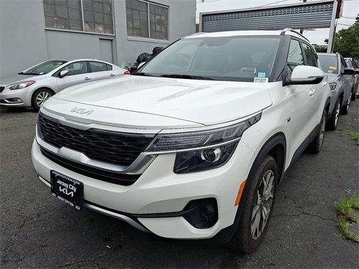 2022 Kia Seltos EX