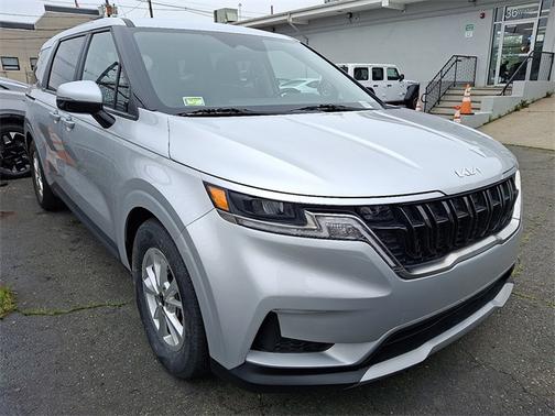 2023 Kia Carnival LX