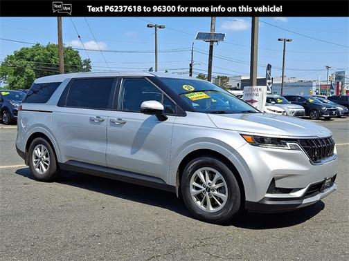 2023 Kia Carnival LX