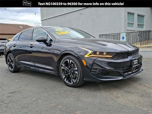 2022 Kia K5 GT-Line