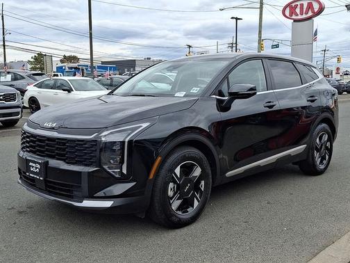 Ebony Black 2026 Kia Sportage LX