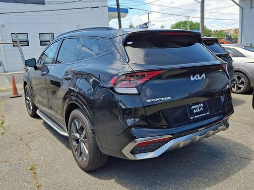 Black 2023 Kia Sportage Hybrid SX-Prestige