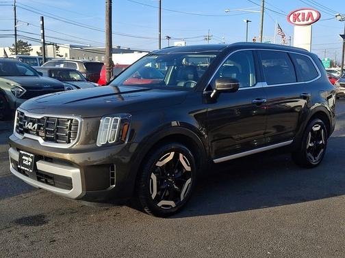 2023 Kia Telluride S