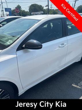 Snow White Pearl 2023 Kia Forte GT-Line