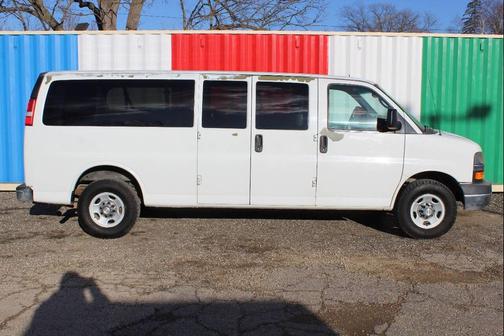 2011 Chevrolet Express 3500 LT
