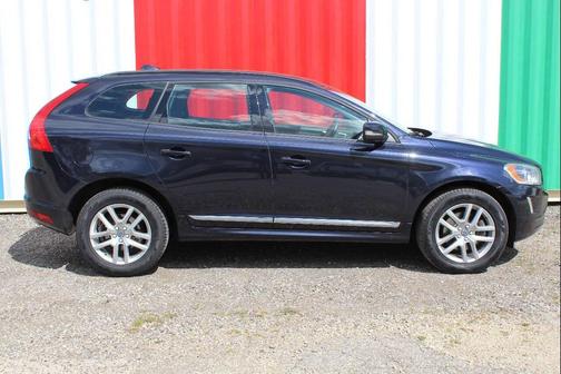 2017 Volvo XC60 T5 Dynamic