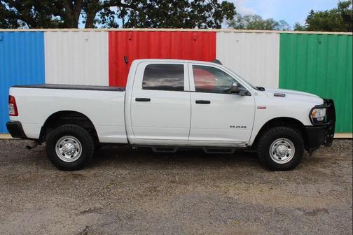 2021 RAM 2500 Tradesman Crew Cab 4x4 6'4' Box