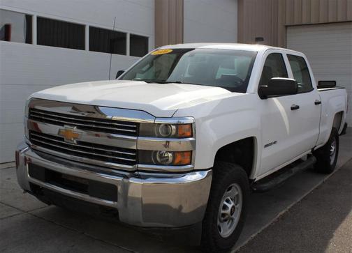 Photo 2 of 27 of 2016 Chevrolet Silverado 2500 WT