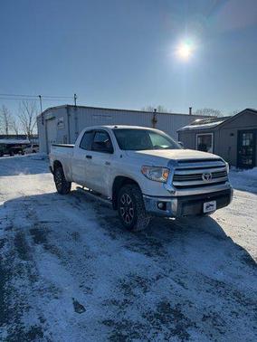 2017 Toyota Tundra SR5