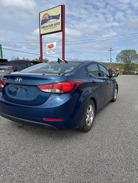 2015 Hyundai ELANTRA SE