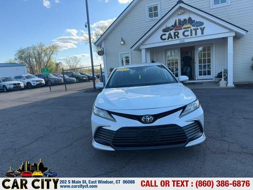White 2021 Toyota Camry XLE