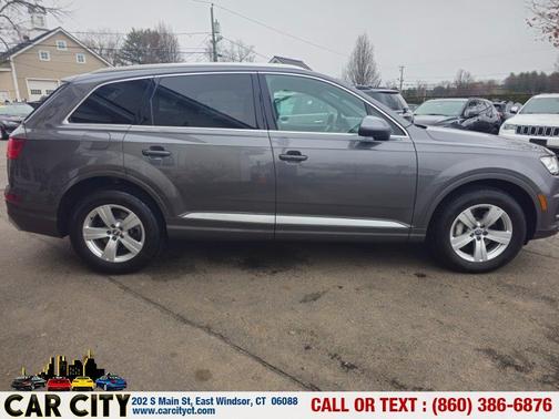 Samurai Gray Metallic 2019 Audi Q7 45 Premium