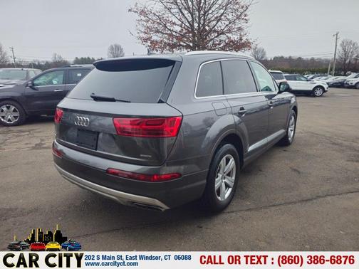 Samurai Gray Metallic 2019 Audi Q7 45 Premium