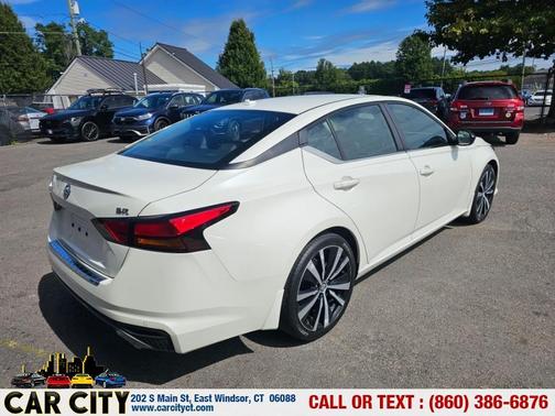 White 2020 Nissan Altima 2.5 SR