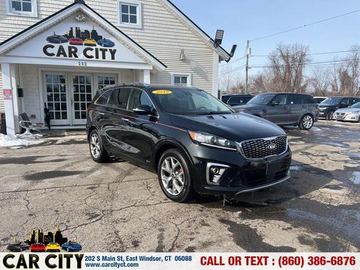 Black 2019 Kia Sorento SX