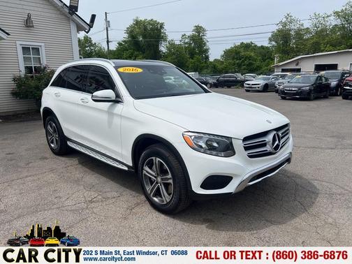 White 2016 Mercedes-Benz GLC-Class GLC 300 4MATIC
