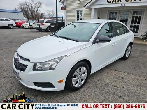 White 2014 Chevrolet Cruze LS