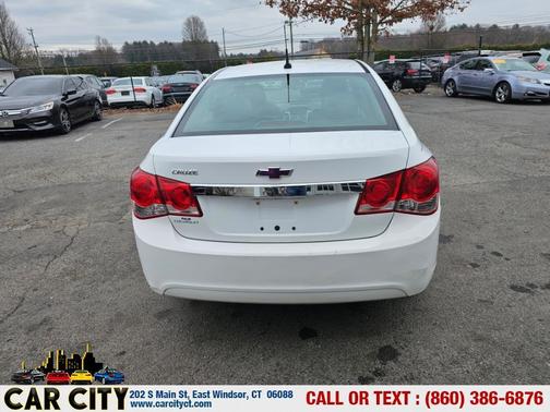 White 2014 Chevrolet Cruze LS