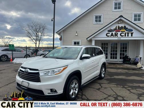 White 2016 Toyota Highlander Limited