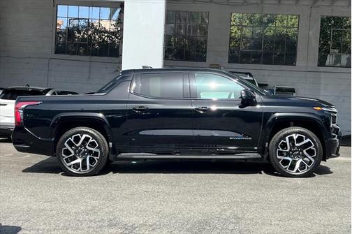 2024 Chevrolet Silverado EV First-Edition RST 4WD