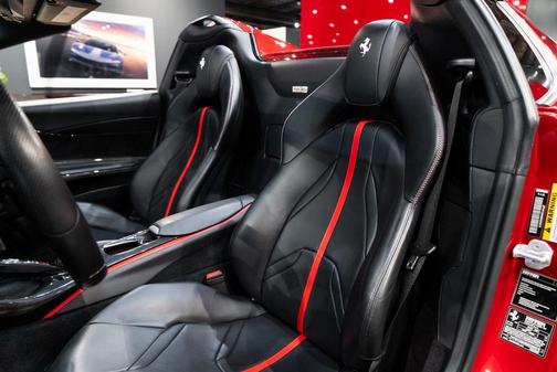 2021 Ferrari 812 GTS Base