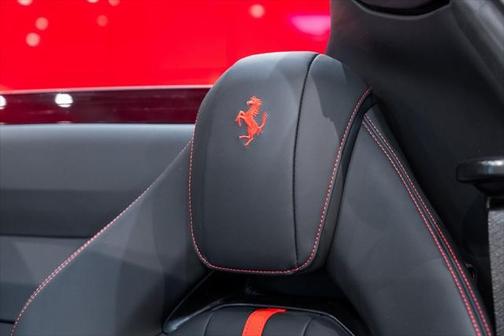 2023 Ferrari 812 GTS Base