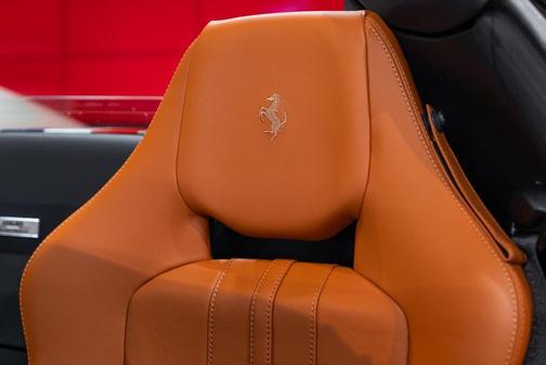 2023 Ferrari 812 GTS Base