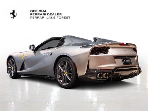 2023 Ferrari 812 GTS Base