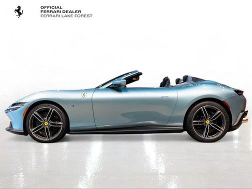 Celeste Trevi 2024 Ferrari Roma Spider Base