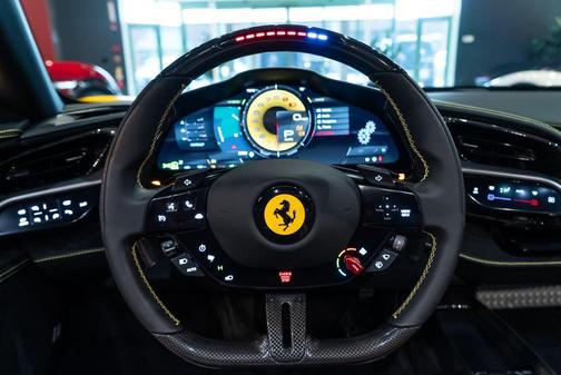 Giallo Triplo Strato 2025 Ferrari SF90 Spider Base