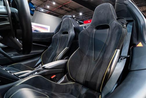 2022 McLaren 720S Base