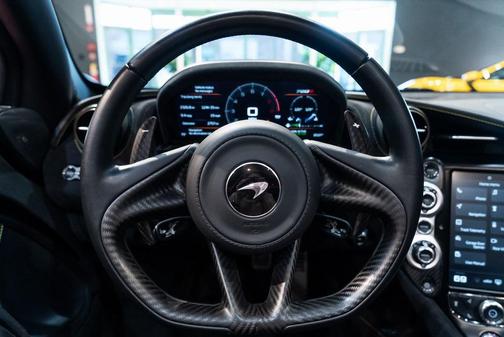 2022 McLaren 720S Base