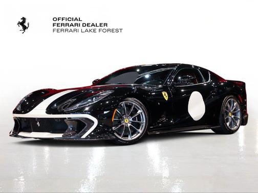 2023 Ferrari 812 Competizione 