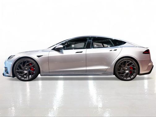 Lunar Silver 2026 Tesla Model S Plaid