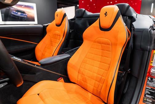 2025 Ferrari Roma Spider Base