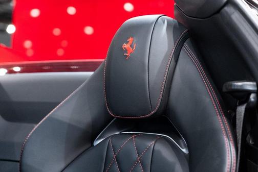 2022 Ferrari 812 GTS Base