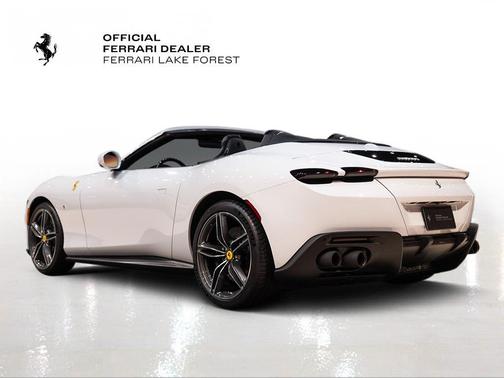 2025 Ferrari Roma Spider Spider