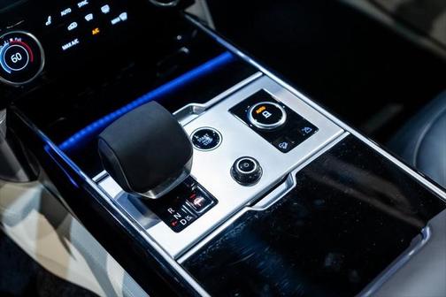 2023 Land Rover Range Rover P530 SE