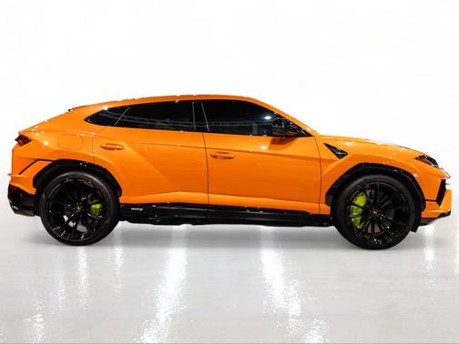 Arancio Borealis Metallic 2024 Lamborghini Urus S
