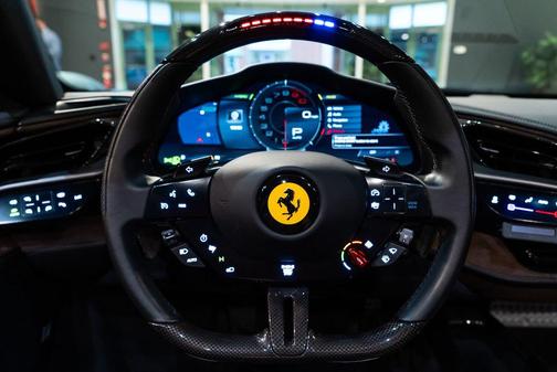 Verde Scuro 2022 Ferrari SF90 Spider Base