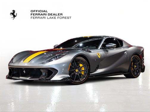 2022 Ferrari 812 Competizione 