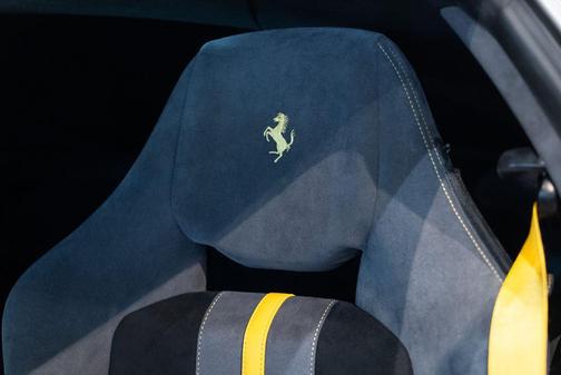 2022 Ferrari 812 Competizione 