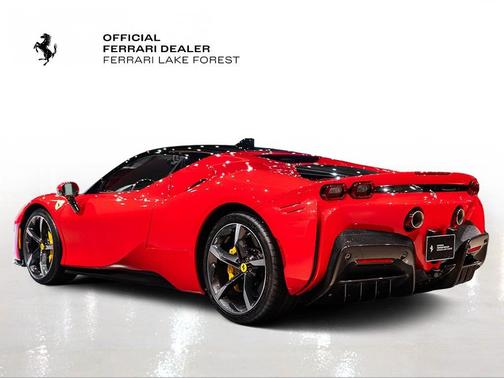 2023 Ferrari SF90 Stradale Base
