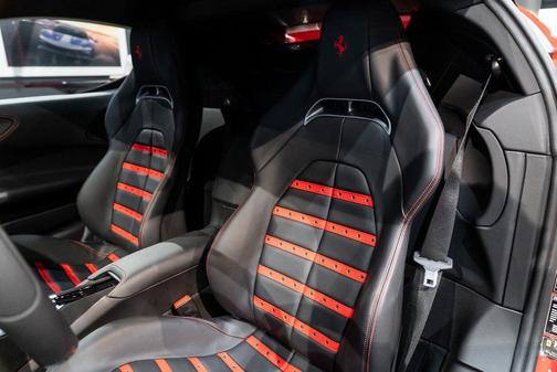 2023 Ferrari SF90 Stradale Base