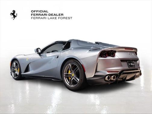 2023 Ferrari 812 GTS Base