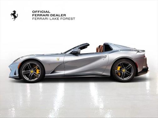 2023 Ferrari 812 GTS Base